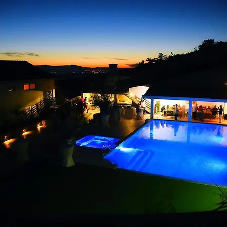 Villa Kalmar - Heated Pool And Spectacular Sea View *