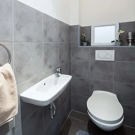 Villa Viktoria Villa *